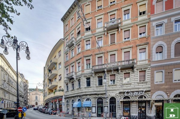 appartamento in vendita a Trieste in zona Roiano