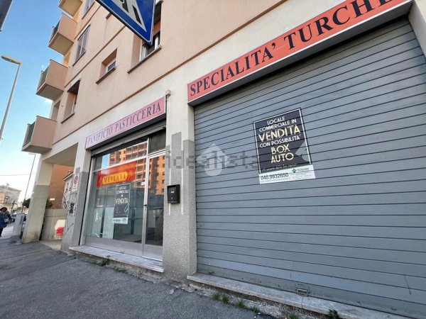 locale commerciale in vendita a Trieste in zona Chiarbola