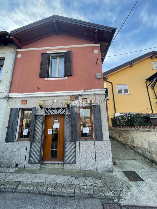 locale commerciale in vendita a Trieste