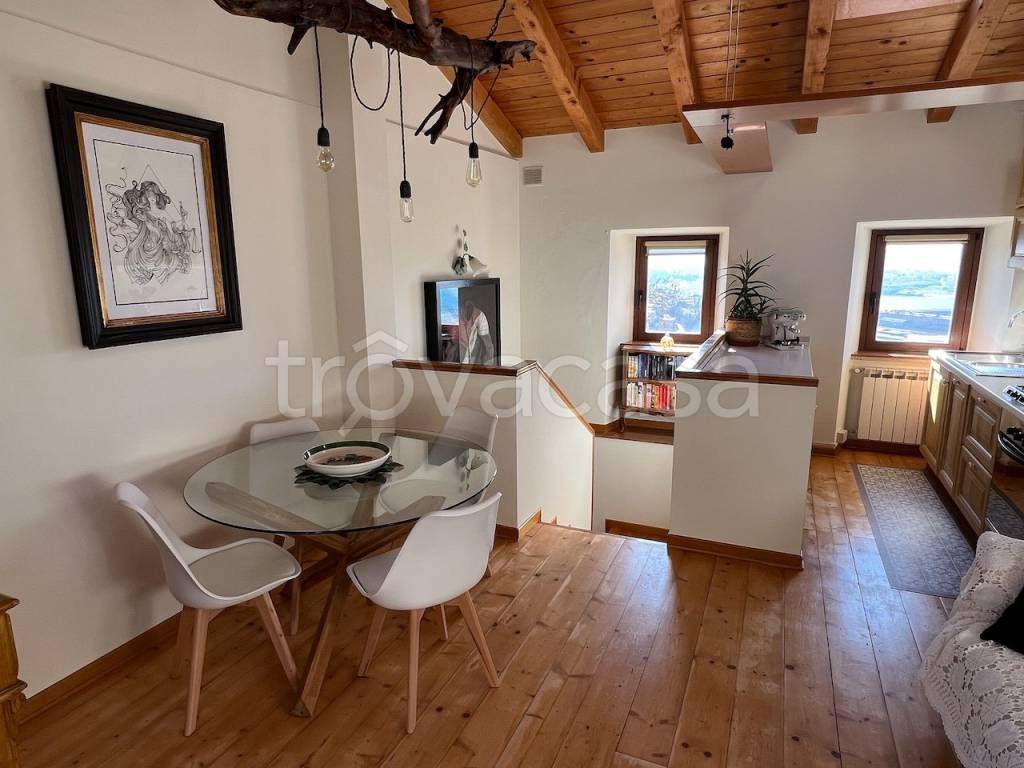 casa indipendente in vendita a Trieste in zona Gretta