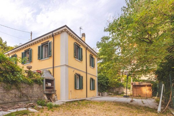 casa indipendente in vendita a Trieste in zona Cologna
