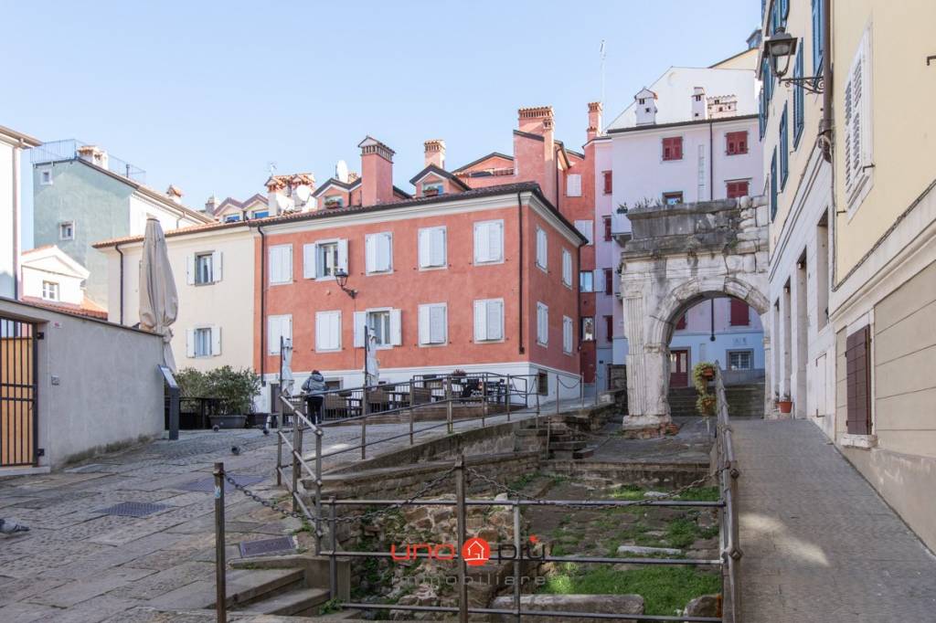 appartamento in vendita a Trieste in zona San Giusto