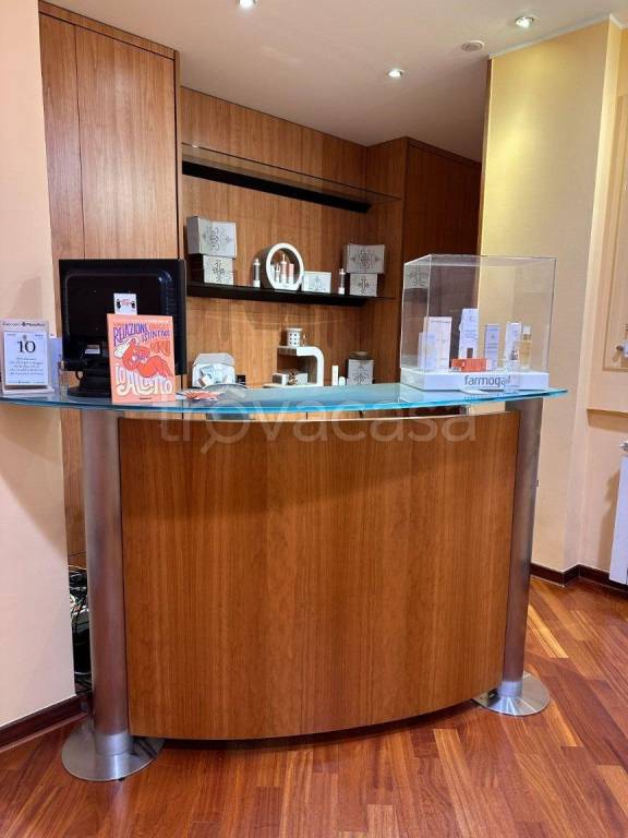 appartamento in vendita a Trieste in zona Borgo Teresiano