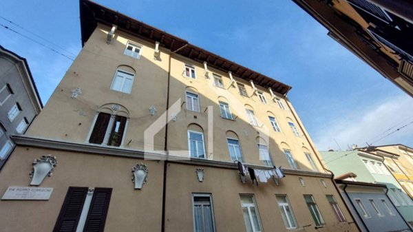 appartamento in vendita a Trieste in zona Barriera vecchia