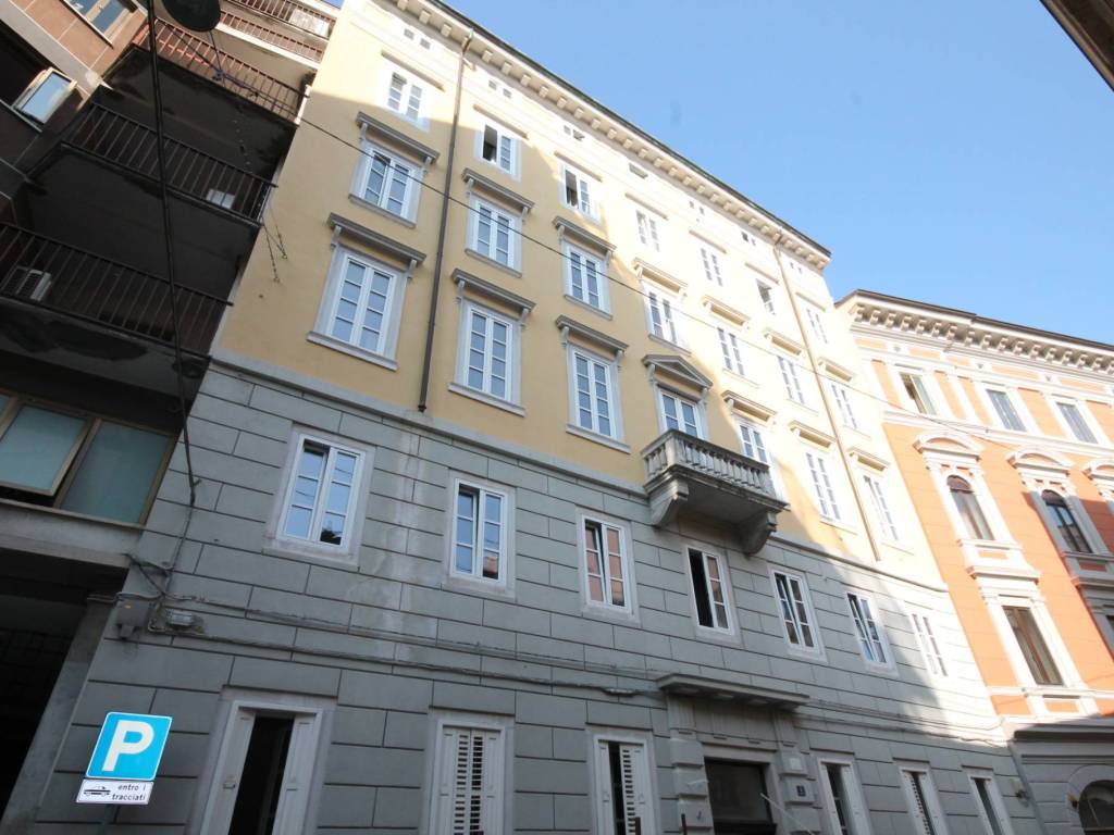 appartamento in vendita a Trieste in zona Città Vecchia