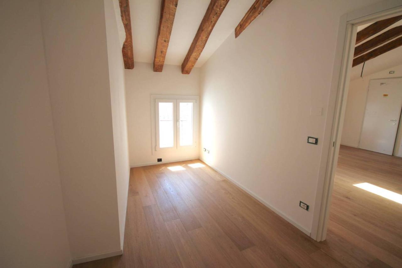 appartamento in vendita a Trieste in zona San Giusto