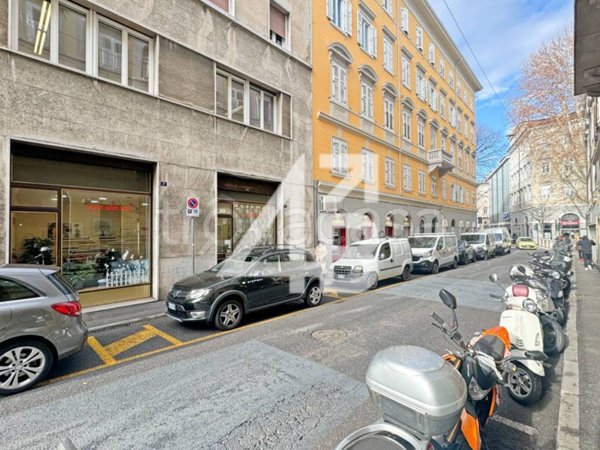 trivano in vendita a Trieste in zona Borgo Teresiano