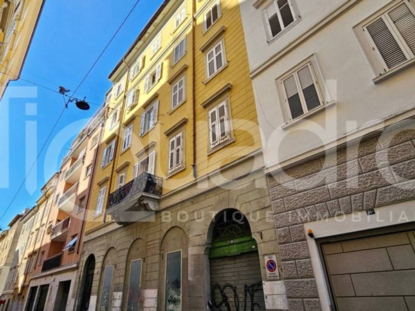 appartamento in vendita a Trieste in zona Città Vecchia