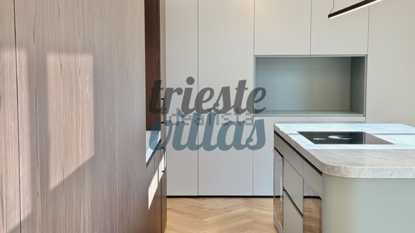 appartamento in vendita a Trieste in zona San Vito