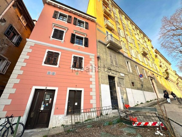 locale commerciale in vendita a Trieste
