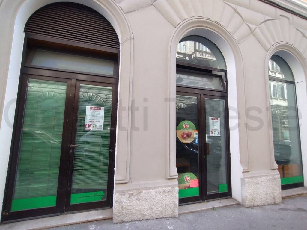 negozio in vendita a Trieste in zona Roiano