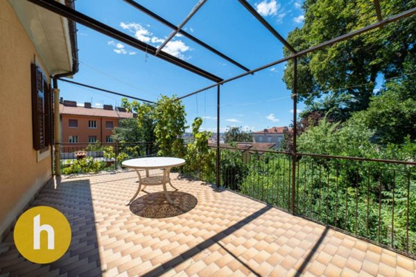 casa indipendente in vendita a Trieste in zona Scorcola