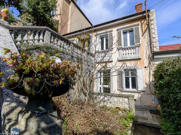 quadrivano in vendita a Trieste in zona Cologna
