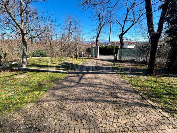 terreno edificabile in vendita a Trieste in zona Conconello