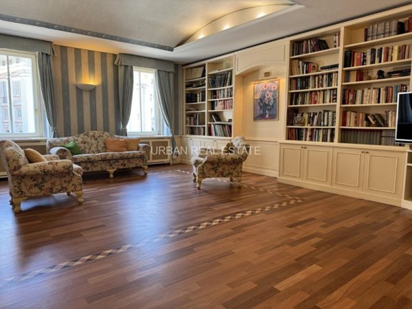 appartamento in vendita a Trieste in zona Città Vecchia