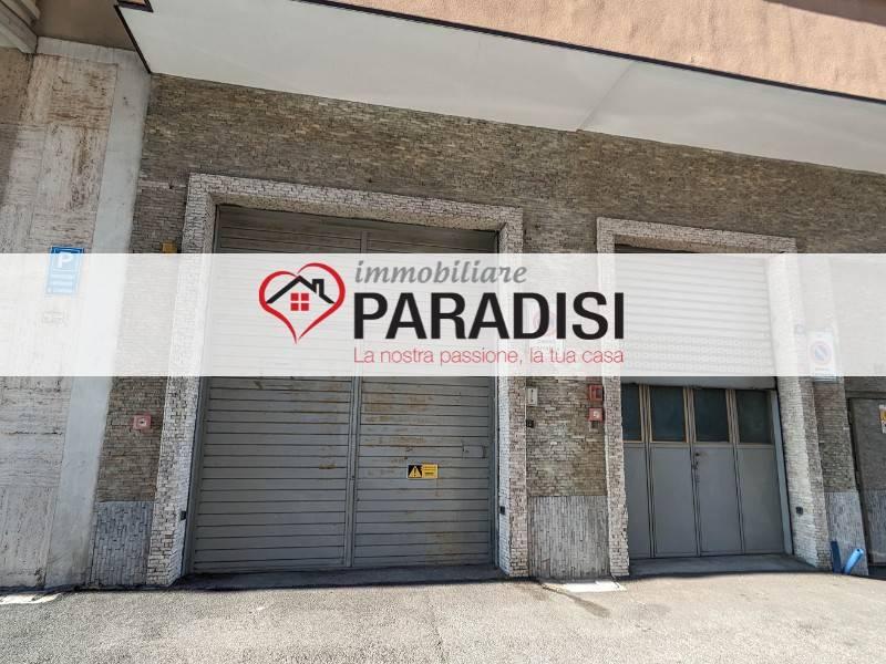 negozio in vendita a Trieste in zona Campi Elisi