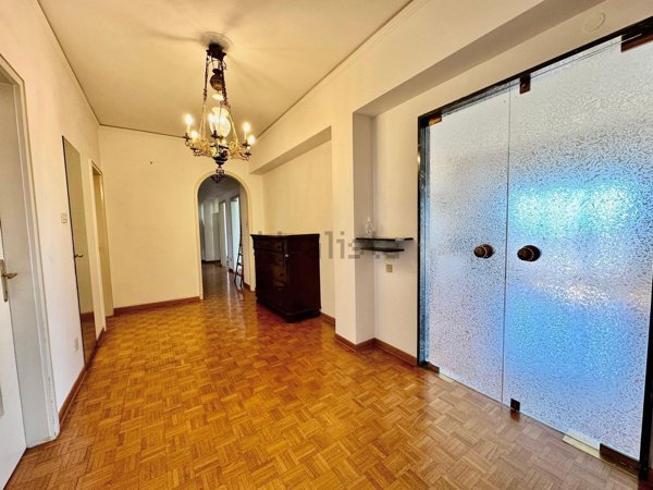 appartamento in vendita a Trieste in zona Borgo Teresiano