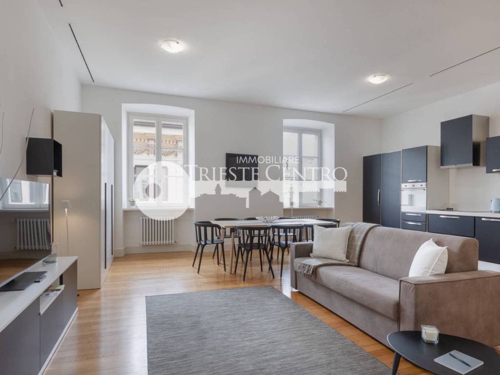 appartamento in vendita a Trieste in zona Città Vecchia