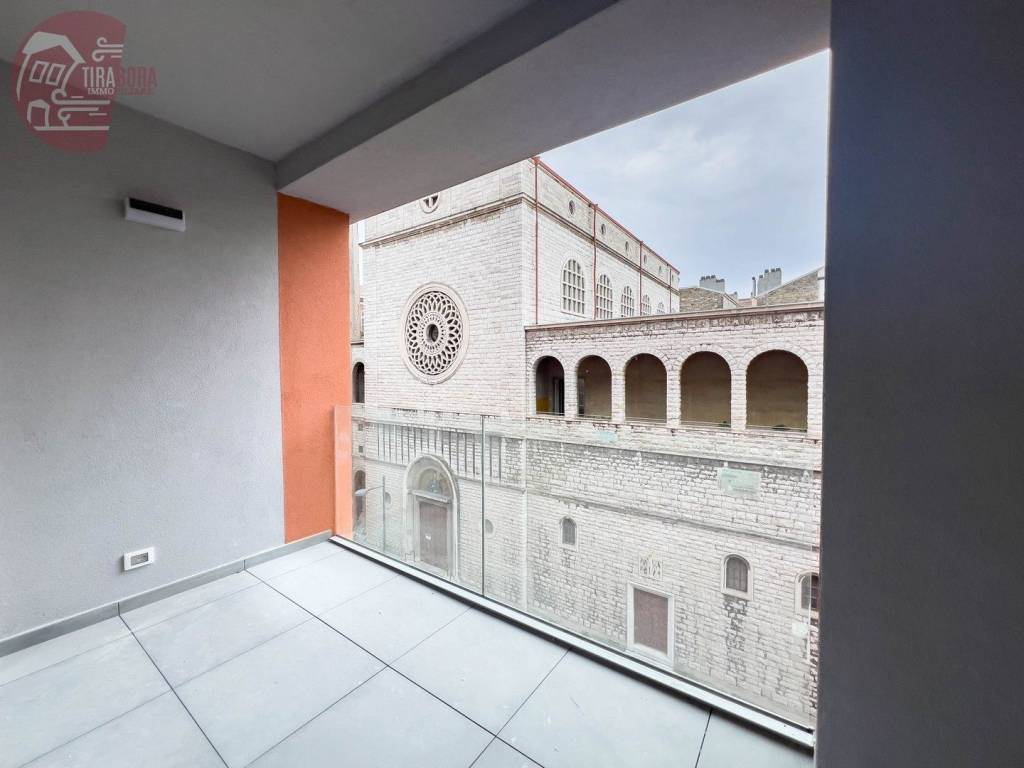 appartamento in vendita a Trieste in zona Città Vecchia
