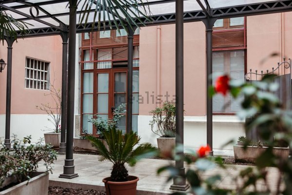 appartamento in vendita a Trieste in zona Borgo Teresiano