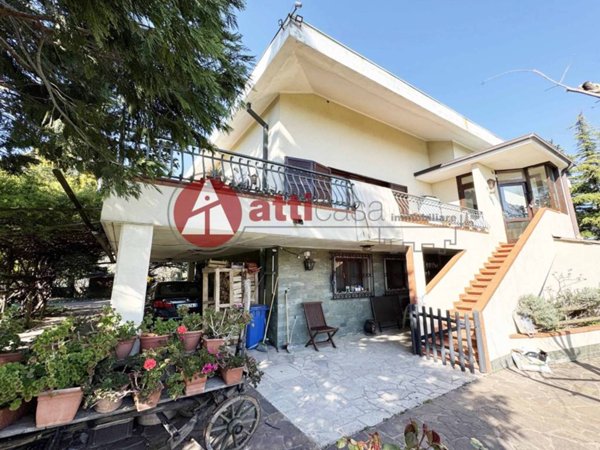 casa indipendente in vendita a Trieste in zona Cattinara