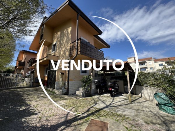 casa indipendente in vendita a Trieste in zona Opicina