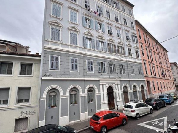 appartamento in vendita a Trieste in zona San Giacomo