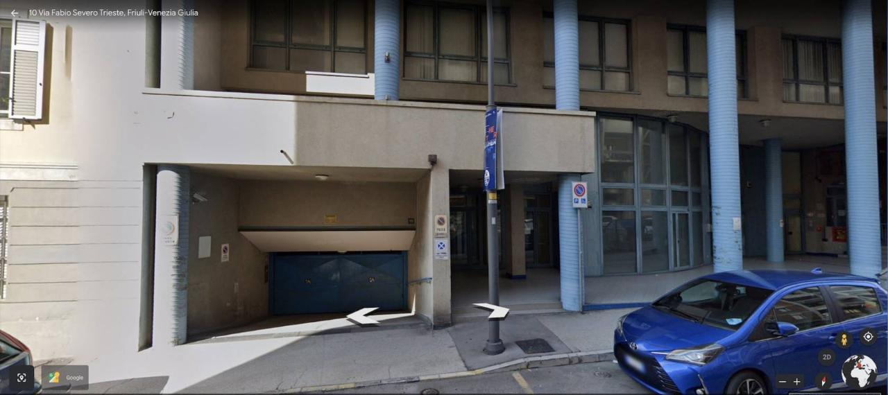negozio in vendita a Trieste in zona Città Vecchia