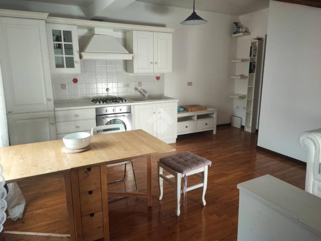 appartamento in vendita a Trieste in zona Barriera vecchia
