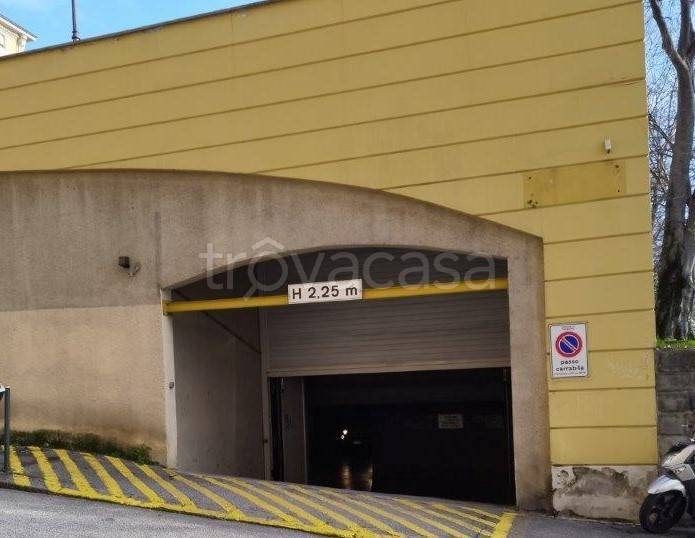 casa indipendente in vendita a Trieste in zona Roiano