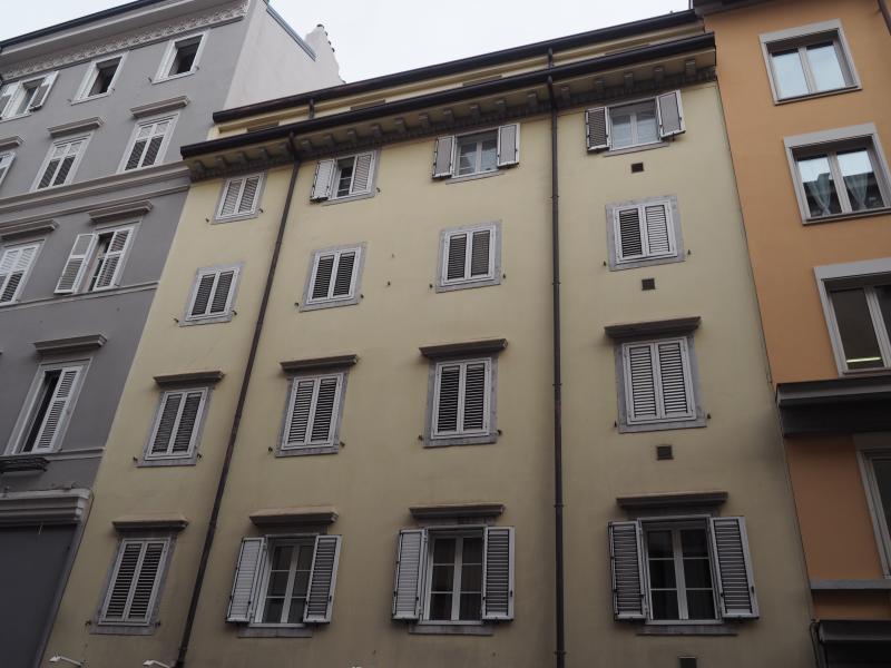 appartamento in vendita a Trieste in zona Borgo Teresiano