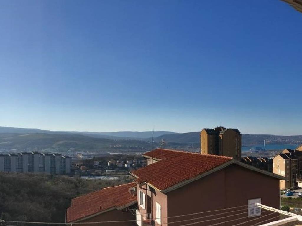 appartamento in vendita a Trieste in zona Cattinara