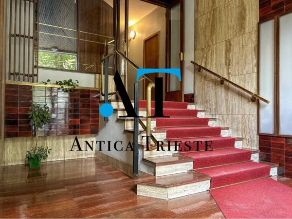 appartamento in vendita a Trieste in zona San Giacomo