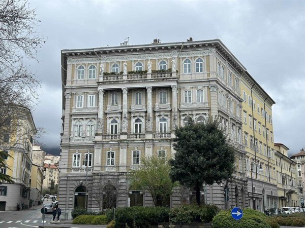 appartamento in vendita a Trieste in zona Cologna