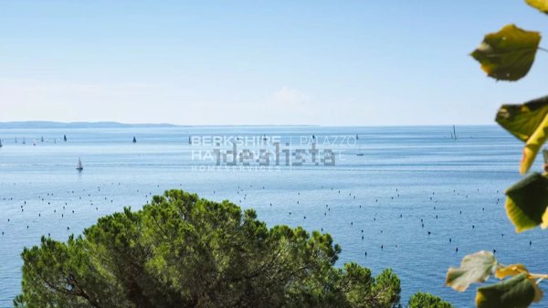 casa indipendente in vendita a Trieste