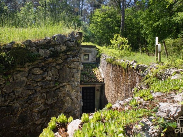 casa indipendente in vendita a Trieste in zona Opicina