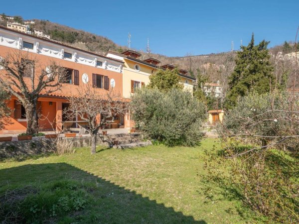 casa indipendente in vendita a Trieste in zona Cologna