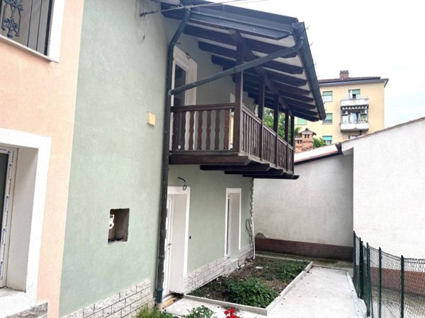 casa indipendente in vendita a Trieste in zona San Giacomo