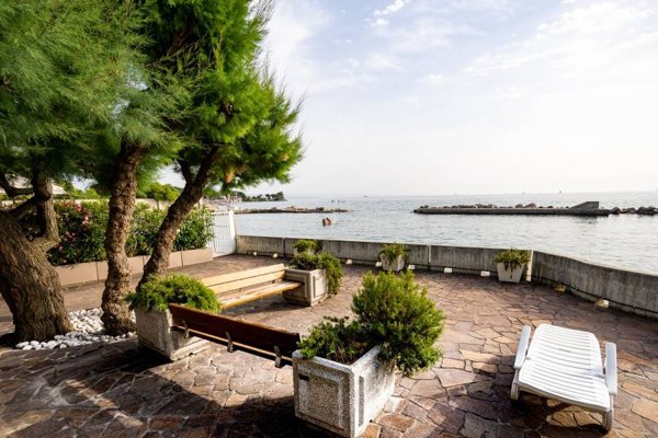 appartamento in vendita a Trieste in zona Barcola