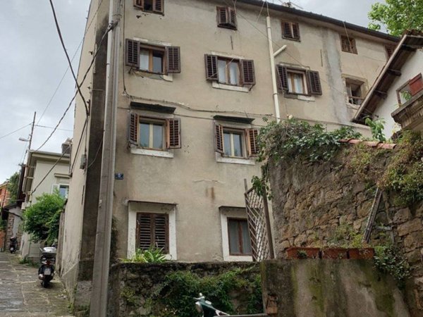 casa indipendente in vendita a Trieste in zona Roiano