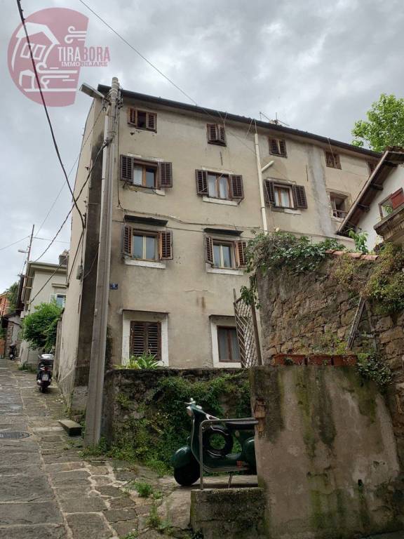 casa indipendente in vendita a Trieste in zona Gretta