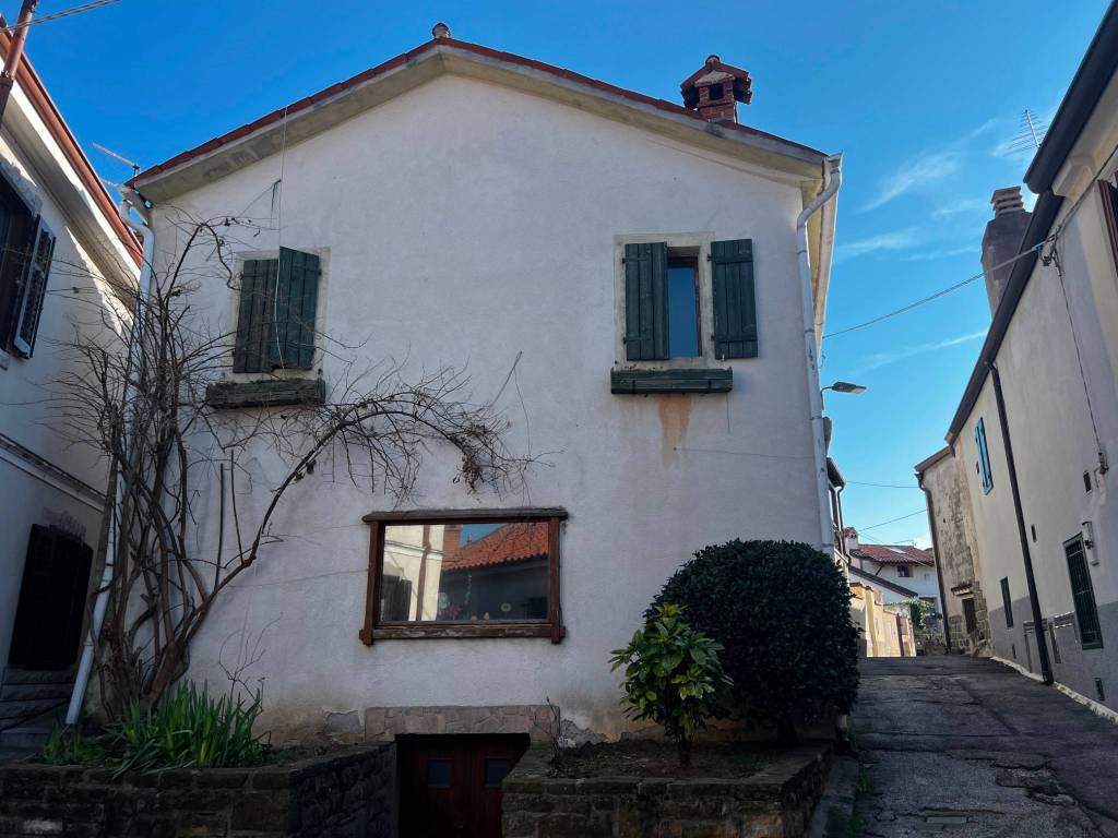 casa indipendente in vendita a Trieste in zona Valmaura