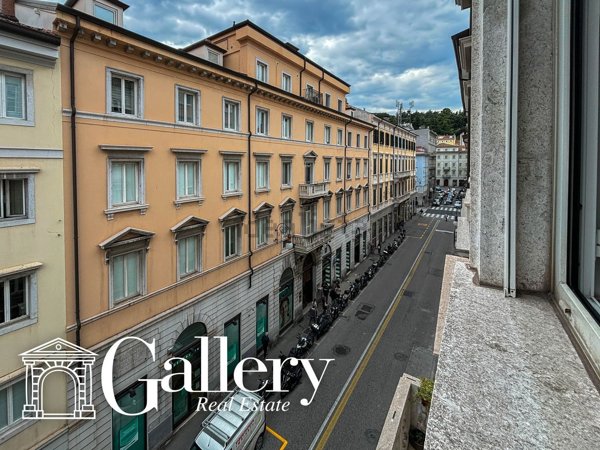 appartamento in vendita a Trieste in zona Città Nuova