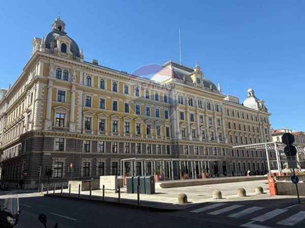 locale di sgombero in vendita a Trieste in zona San Vito