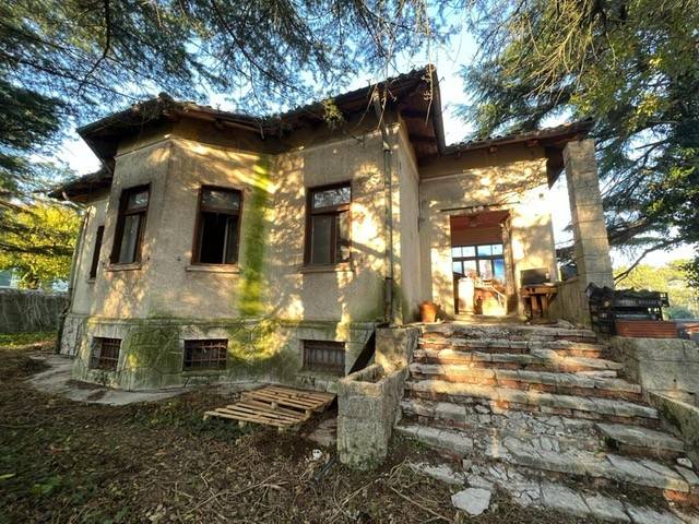 casa indipendente in vendita a Trieste in zona Opicina