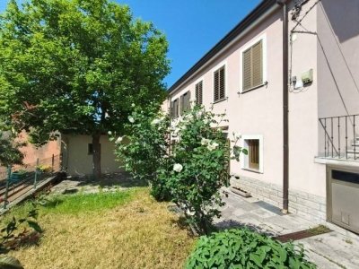 casa indipendente in vendita a Trieste in zona Valmaura