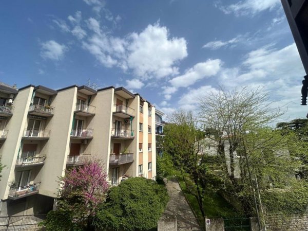 appartamento in vendita a Trieste in zona Campi Elisi