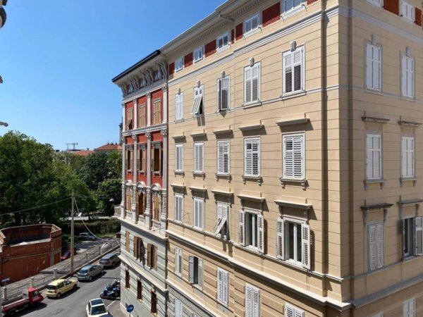 appartamento in vendita a Trieste in zona Città Vecchia