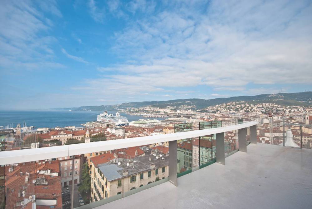 appartamento in vendita a Trieste in zona Sant'Andrea