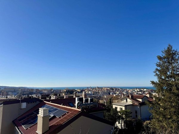casa indipendente in vendita a Trieste in zona Chiadino
